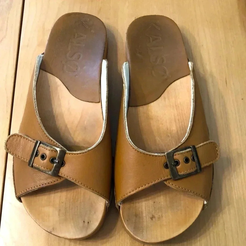 Kalso Serenity negative heel leather Earth sandal. Size 7